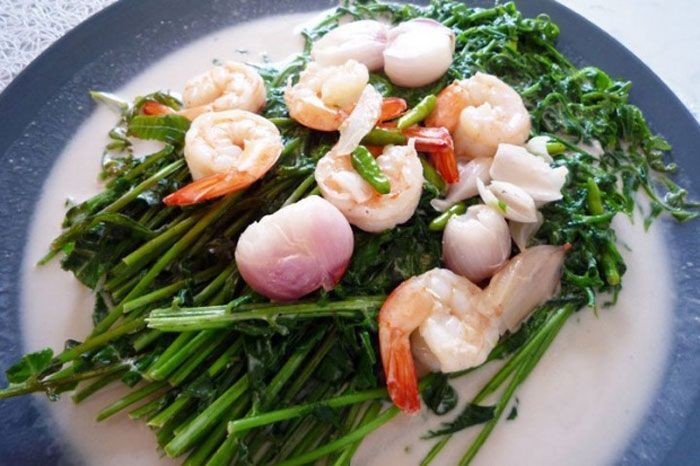 ผักกูดต้มกะทิ (สากล) อาหารภาคใต้