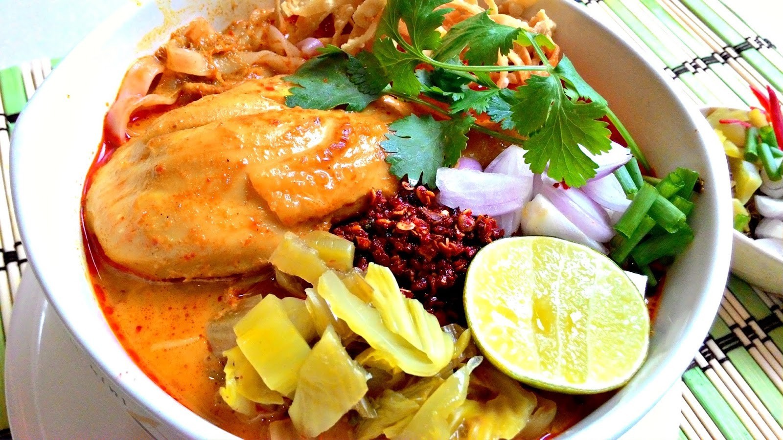 ข้าวซอยไก่ อาหารภาคเหนือ