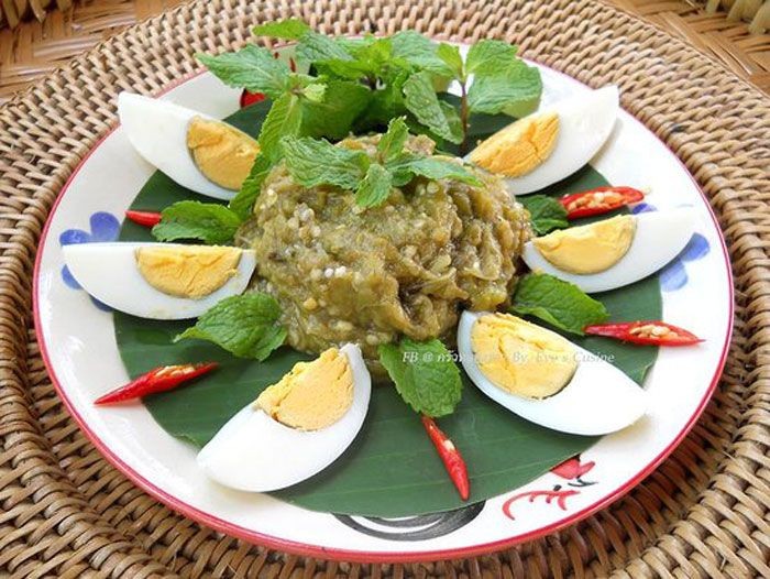 ตำมะเขือยาว อาหารภาคเหนือ