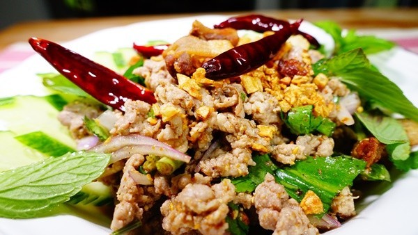 ลาบเป็ด อาหารภาคอีสาน