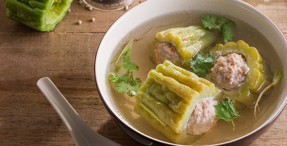 แกงจืดมะระยัดไส้หมูสับ อาหารภาคกลาง