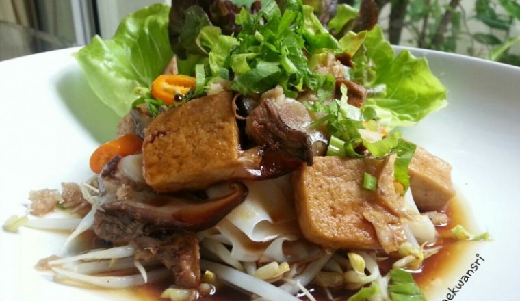 ก๋วยเตี๋ยวทรงเครื่อง เจ อาหารเจ