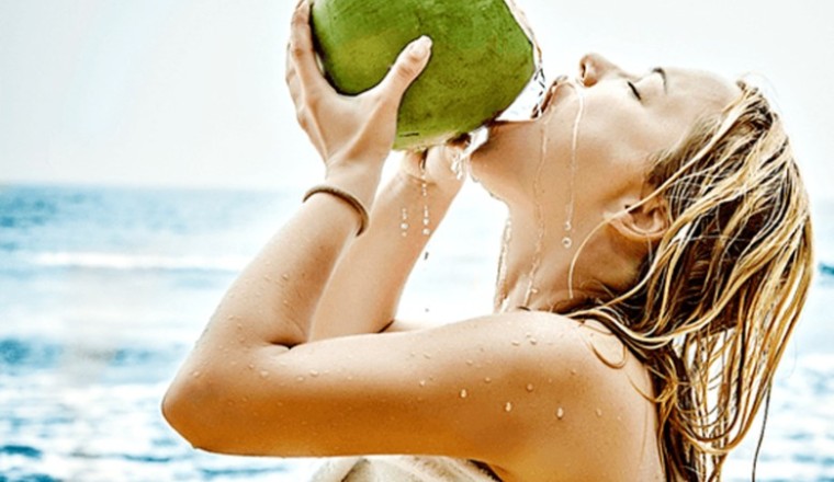 เคล็ดลับผิวสวยด้วยน้ำมะพร้าว