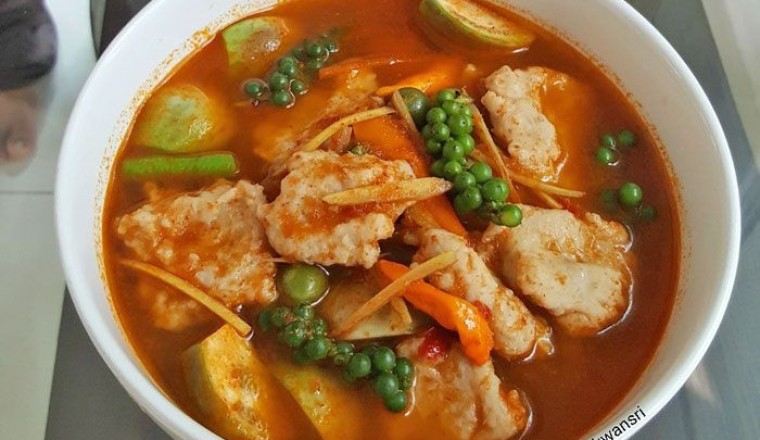 แกงป่าลูกชิ้นปลากราย อาหารภาคกลาง