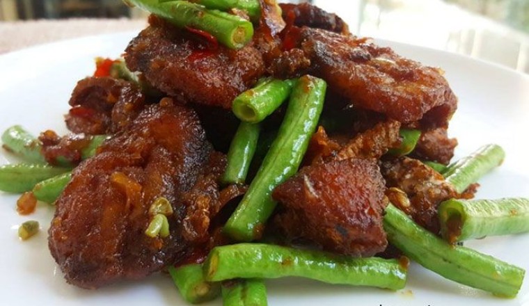 ปลาเก๋าผัดพริก อาหารภาคกลาง