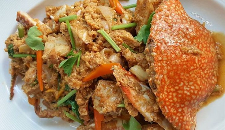 ปูผัดผงกะหรี่ อาหารภาคกลาง