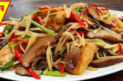 ไก่ผัดขิงน้ำแดงเจ อาหารเจ