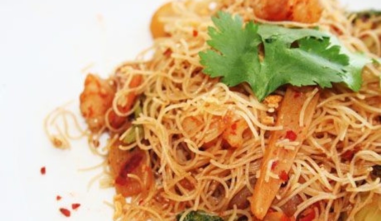 เส้นหมี่น้ำพริกเผาเจ อาหารเจ