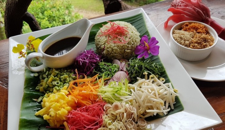 ข้าวยำ (สากล) อาหารภาคใต้