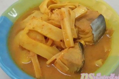 แกงส้มปลาหน่อไม้ดองกับหยวก อาหารภาคใต้