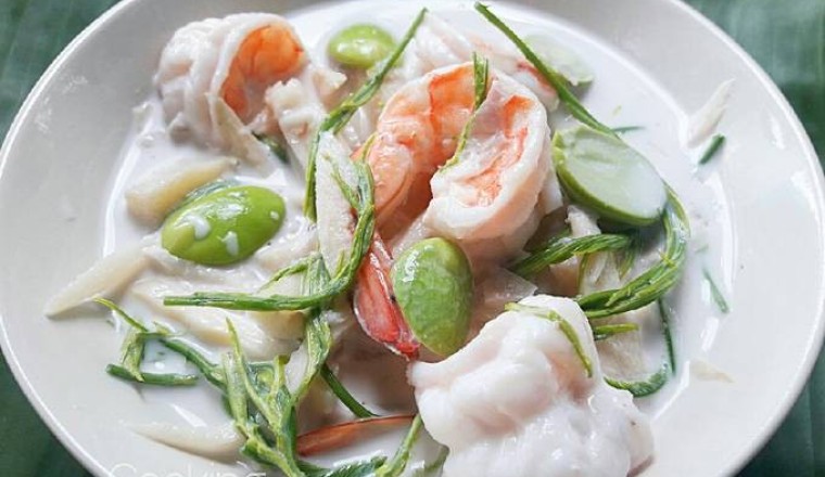 ต้มกะทิหน่อไม้กุ้งสด อาหารภาคใต้