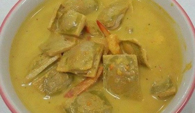 แกงคั่วสะตอกับกุ้ง อาหารภาคใต้