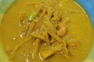 แกงหน่อไม้สดกับกุ้ง อาหารภาคใต้