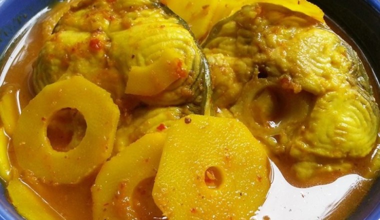 แกงส้มหน่อไม้ดองกับปลาอินทรี อาหารภาคใต้