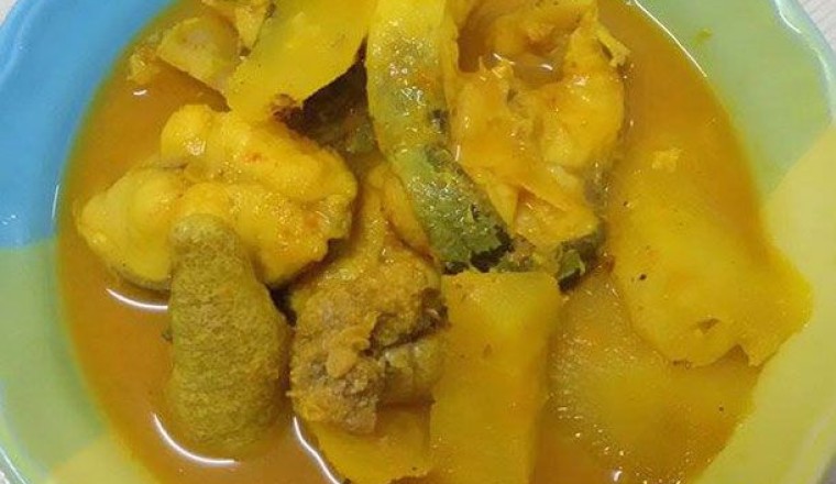 แกงส้มปลากดกับสับปะรด อาหารภาคใต้