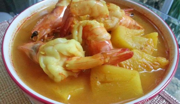 แกงส้มสับปะรดกุ้ง อาหารภาคใต้
