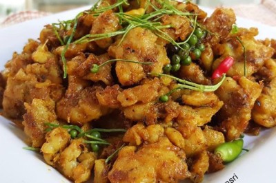 คั่วกลิ้งปลากราย อาหารภาคใต้