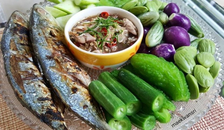 ยำน้ำบูดู ปลาทูย่าง อาหารภาคใต้