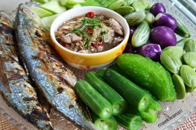 ยำน้ำบูดู ปลาทูย่าง อาหารภาคใต้