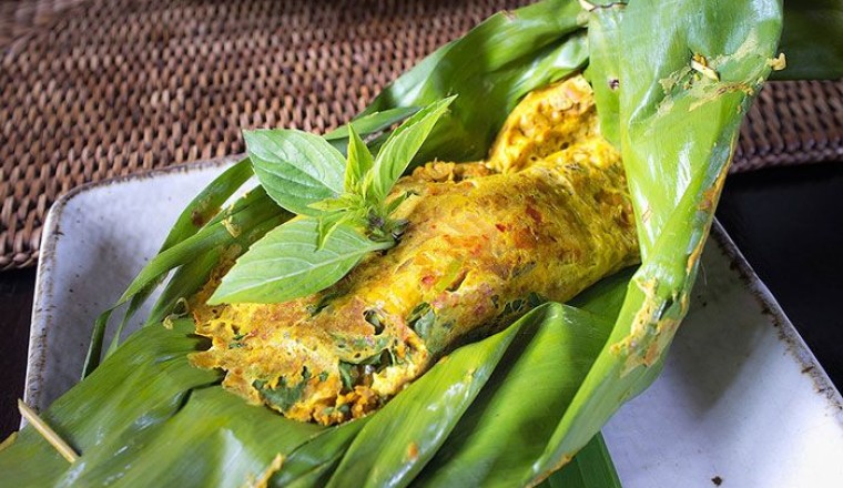 แอบปลากุ้ง (ดั้งเดิม) อาหารภาคเหนือ