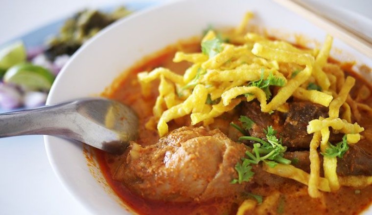 ข้าวซอยไก่ (สากล) อาหารภาคเหนือ