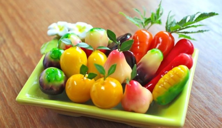 ลูกชุบ ขนมไทย