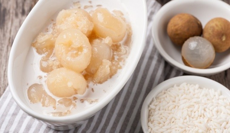 ข้าวเหนียวเปียกลำไย ขนมไทย