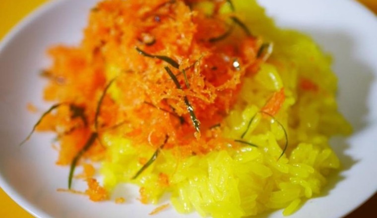 ข้าวเหนียวเหลืองหน้ากุ้ง ขนมไทย