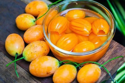 มะยงชิดลอยแก้ว