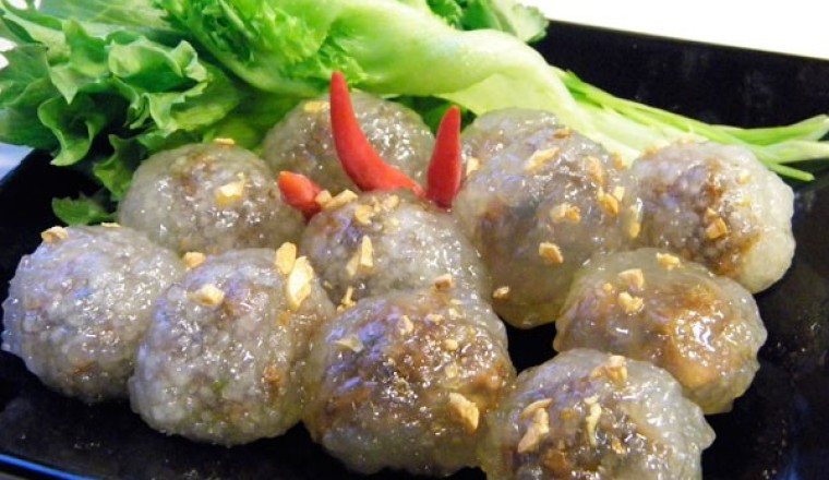 สาคูไส้หมู ขนมไทย