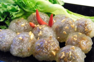 สาคูไส้หมู ขนมไทย