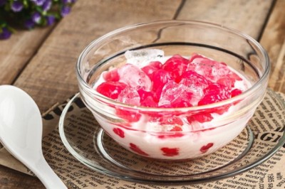 ทับทิมกรอบนมสดมะพร้าวอ่อน ขนมไทย