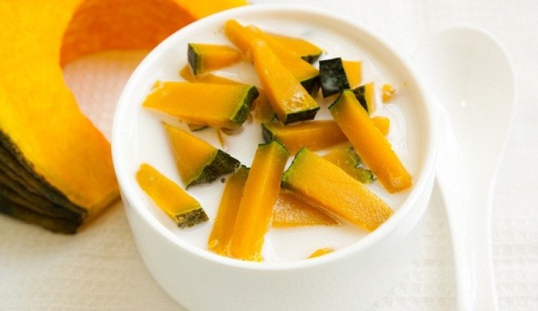 แกงบวดฟักทองนมอัลมอนด์ ขนมไทย