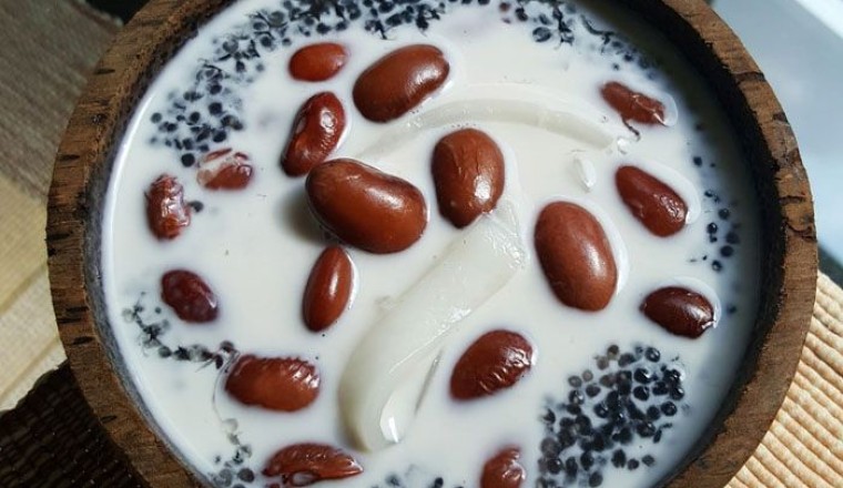 บวดถั่วแดงใส่สาคูกับมะพร้าวอ่อน ขนมไทย