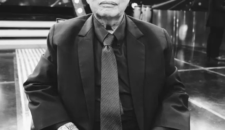 สุดเศร้า! หนึ่ง จักรวาล ร่วมพิธีรดน้ำศพ ไวพจน์ เพชรสุพรรณ