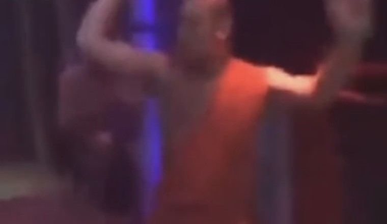 เสื่อมหนัก! พระแดนซ์กระจาย ชาวเน็ตแห่รุมวิจารณ์ไม่เหมาะสม (คลิป)