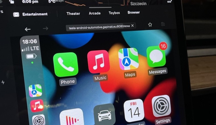 นักพัฒนาโชว์ผลงาน โม Apple CarPlay ให้ใช้ได้บน Tesla
