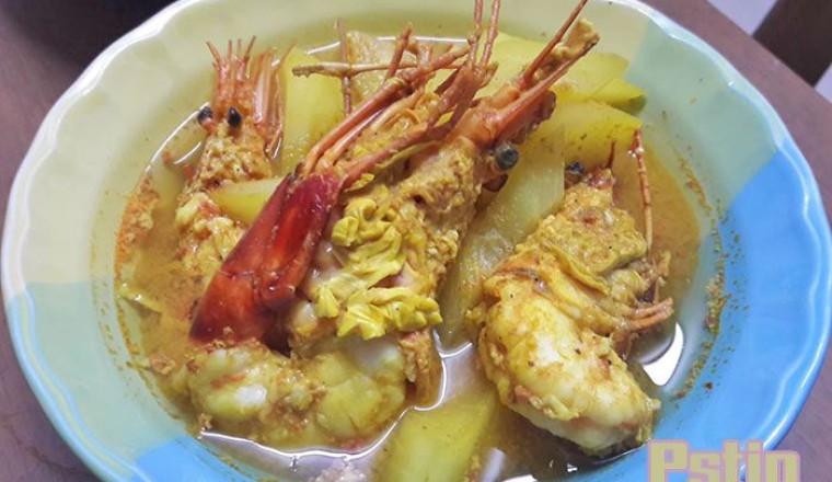 แกงส้มกุ้งแม่น้ำกับมะละกอ อาหารภาคใต้