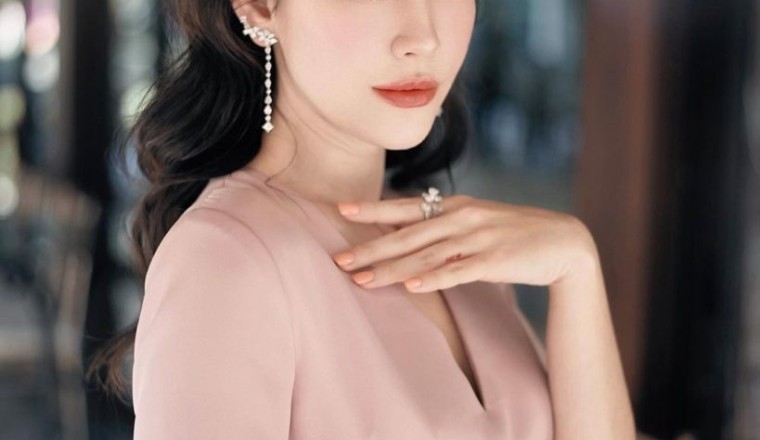 มองดีๆอาจมีโชค! แมท ภีรณีย์ เผยภาพงูตัวจิ๋ว บุกถึงอ่างล้างหน้า หลังกลับจากถ้ำนาคา