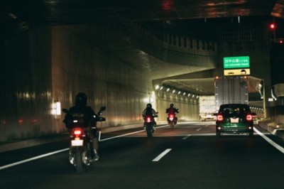 อายุเป็นเพียงตัวเลข ชายวัย 70 ทะเลาะวิวาทกับสิงนักบิด 10 คน