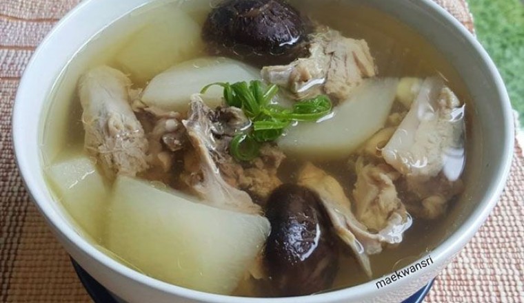 แกงจืดซีโครงไก่ใส่ฟัก อาหารภาคกลาง