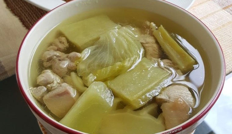 แกงจืดมะระใส่ผักกาดดอง อาหารภาคกลาง