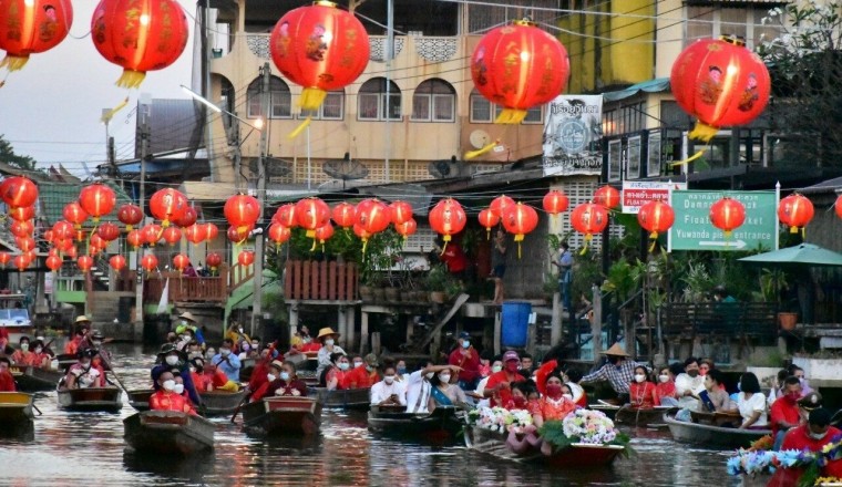 เริ่มแล้ว ท่องเที่ยววิถีใหม่ ไชน่าทาวน์ตลาดน้ำ “ยามเย็น” ดำเนินสะดวก