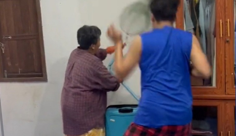 ลูกชายกรี๊ด! ตุ๊กแก บุกบ้านต้องพึ่งมือปราบอย่างแม่ งานนี้บอกเลยระดับเซียน