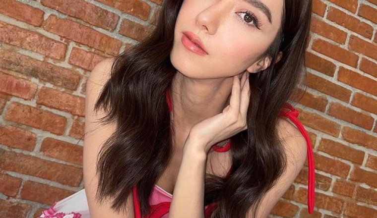 จึ้งมาก! ไอซ์ อภิษฎา จัดเต็มชุดโต้คลื่นอวดหุ่นเซ็กซี่ ทำน้ำทะเลเดือด 100 องศาฯ