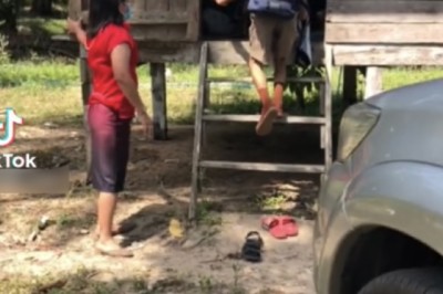 สุดเศร้า พ่อนักเรียนเสียกระทันหัน ครูพามาเก็บของที่บ้าน ไม่รู้ต่อไปต้องทำอย่างไร