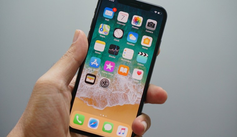 ไม่รอด!! นักตุ๋นชาวจีนหลอกเคลม iPhone ปลอมที่ Apple สูญเงินไปกว่า 1 ล้านเหรียญ