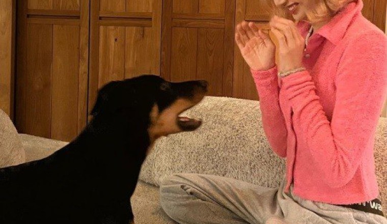 ภาพหาดูยาก ! ลิซ่า BLACKPINK โชว์เหม่ง อวดความน่ารักจัดเต็มคู่เจ้าเลิฟ