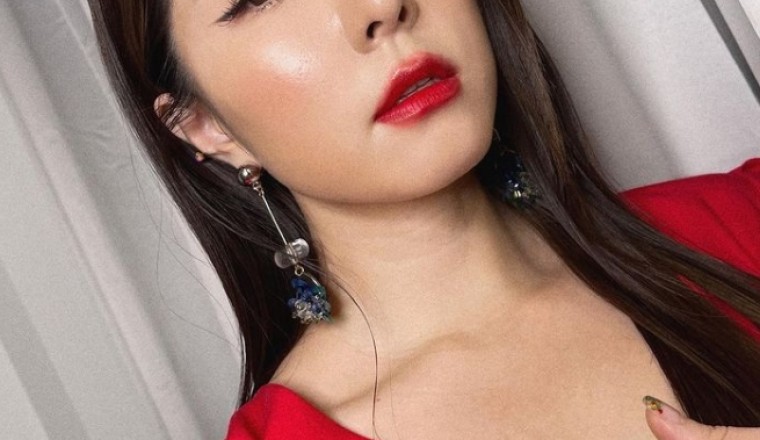 เล็กๆไม่ ใหญ่ๆชอบ! ฮั่น ใจป้ำสุดๆทุ่มบิลบอร์ดบอกรัก จียอน เพราะกลัวไม่ได้ยิน