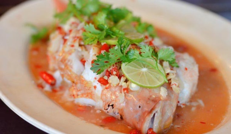 ปลาทับทิมนึ่งมะนาว อาหารจานเดียว